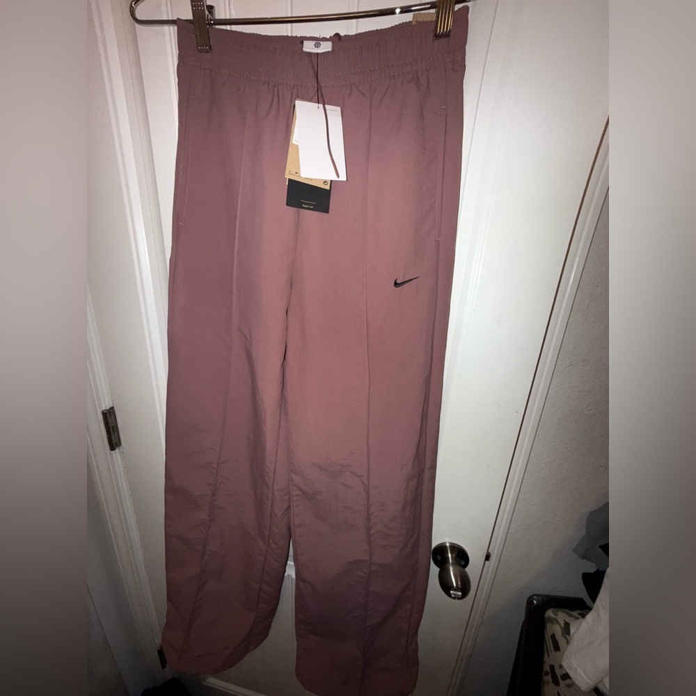 Nike Pink Track Pants with High-Rise Waist - Picture 15 of 16